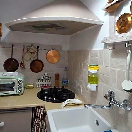 לינה וארוחת בוקר Sant'agata 3*