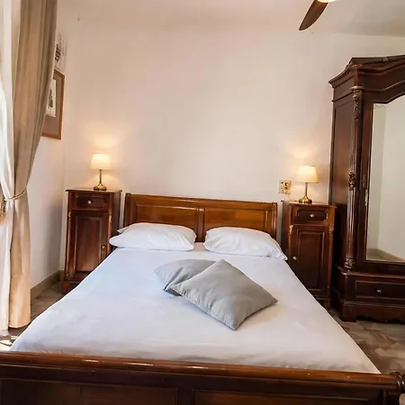 Oda ve Kahvaltı Sant'agata 3*